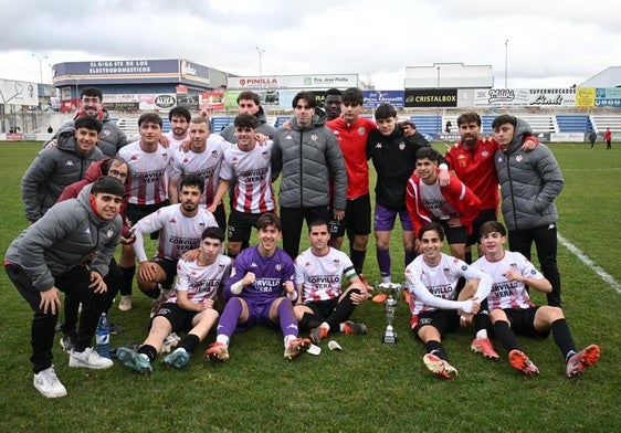 El equipo ganador del trofeo