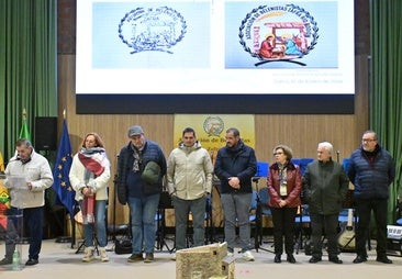 Miembros de la asociación durante la presentación