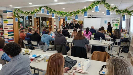 Unos 50 docentes han participado en la Jornada 'Formando Ciudadan@s Activos: buenas prácticas en la enseñanza de la UE'