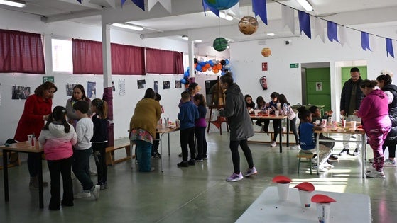 El German Cid celebró su Feria de la Mujer y Niña en la Ciencia centrada en la astronomía