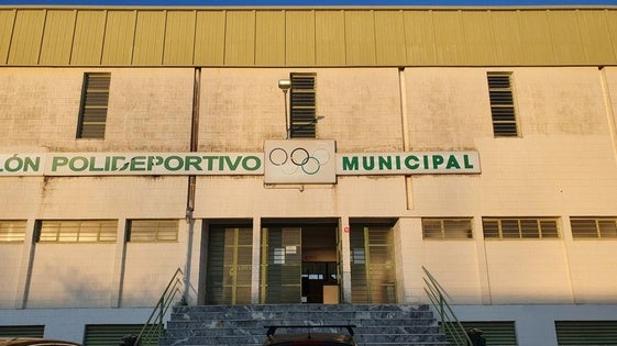 El Psoe propone una inversión urgente en el pabellón polideportivo municipal