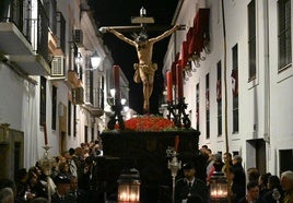 Silencio al paso del Cristo de los Desamparados