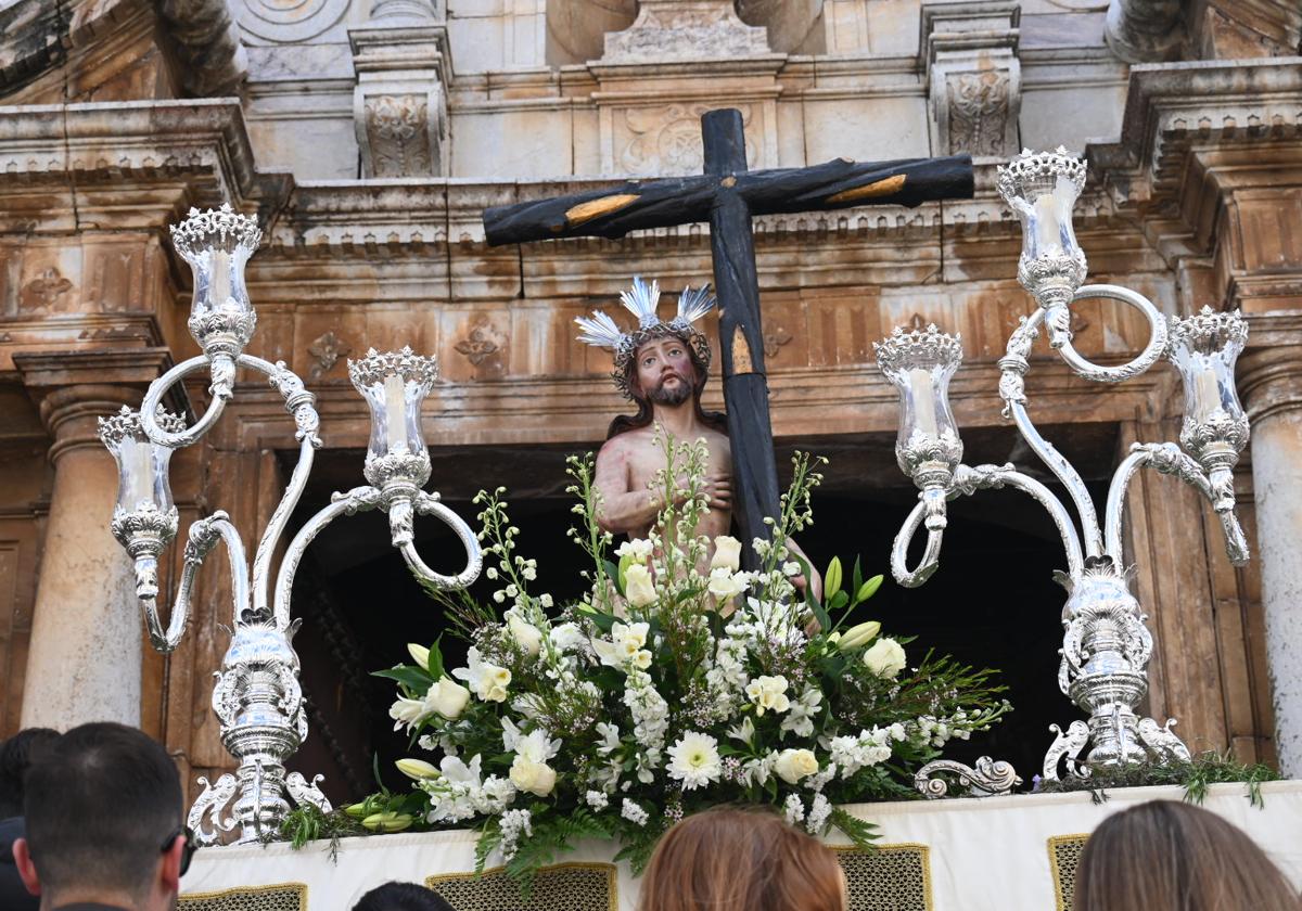 El Cristo de los Afligidos en una de sus salidas procesionales