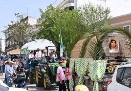 Los perregrinos rumbo a la ermita