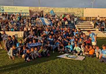 Foto de familia con los campeones