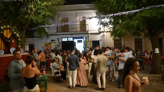Buen ambiente en la velada