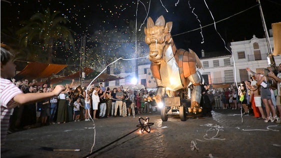 El Mercado del Siglo de Oro pone el broche de oro a la Festividad De la Luna al Fuego
