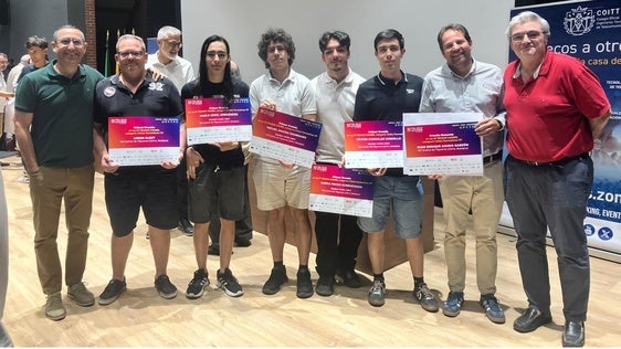 El equipo del IES Suárez de Figueroa Primer premio nacional del en las IV Teleco Games categoría FP