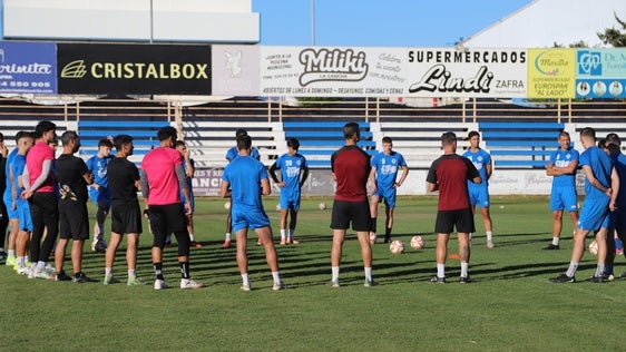 El equipo durante uno de los entrenamientos