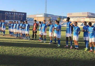 Presentación de la plantilla del CD Zafra, ganador del trofeo, para la nueva temporada