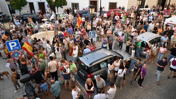 Concentración en la Plaza del Pilar Redondo