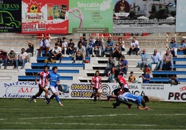 Un momento del partido ante el Azuaga