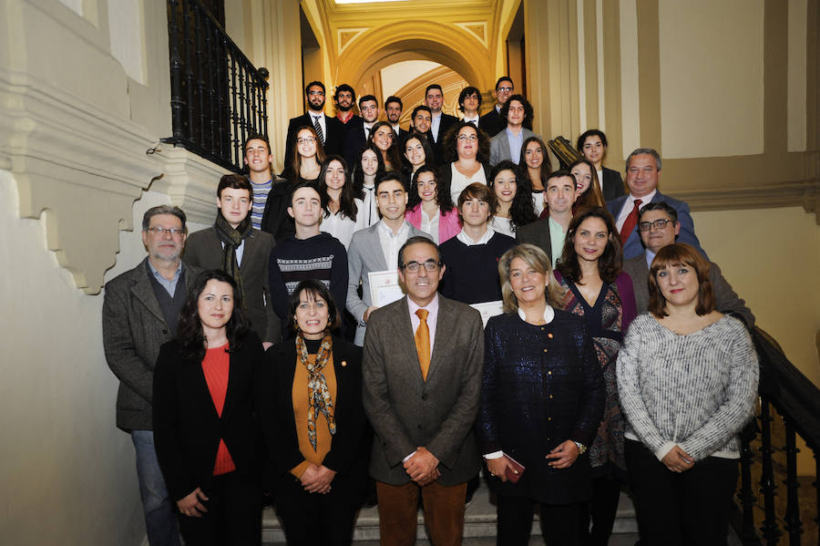 Tres alumnos del Suárez de Figueroa son reconocidos por sus méritos académicos