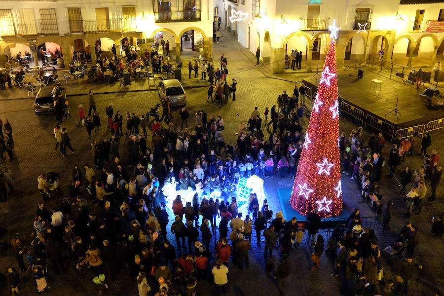 Encendido en la plaza Grande 