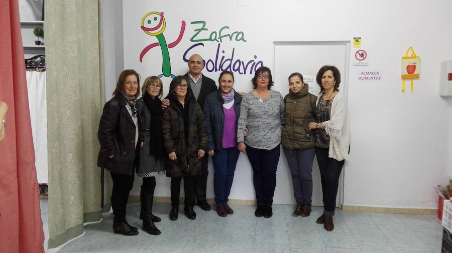 Zafra Solidaria recibe una donación de 4.000 euros del Ayuntamiento