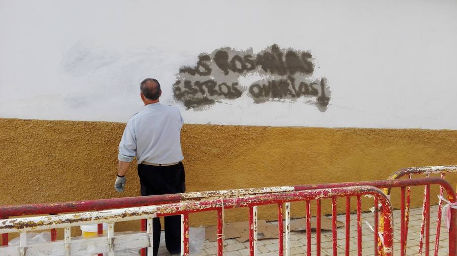 Borrada una pintada en la Iglesia del Cristo del Rosario