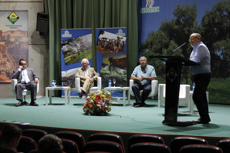El I Foro Ganadero de SERVETEX y la entrega del premio “Mesto” al Mejor Ganadero de la Dehesa