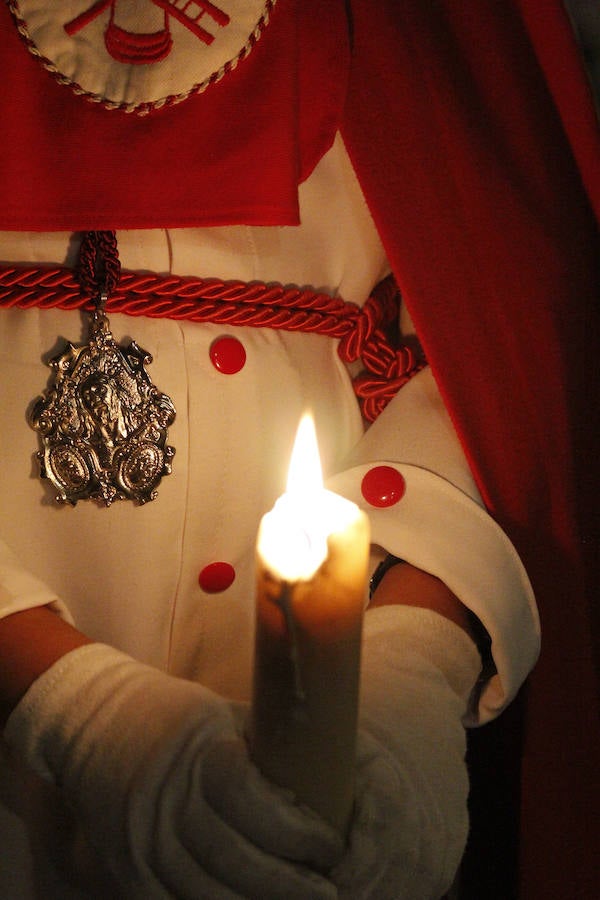 Se prestará atención a las manchas dejadas por los cirios 