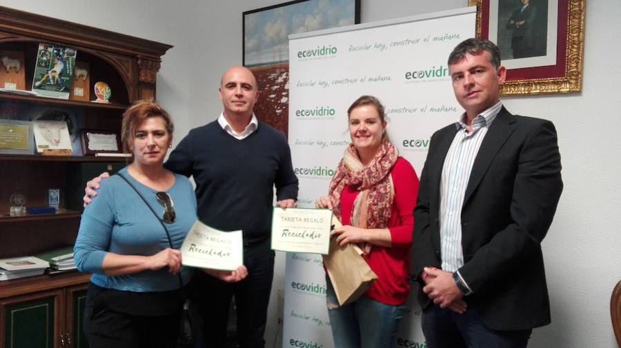 Entrega del premio del sorteo entre las casetas participantes 