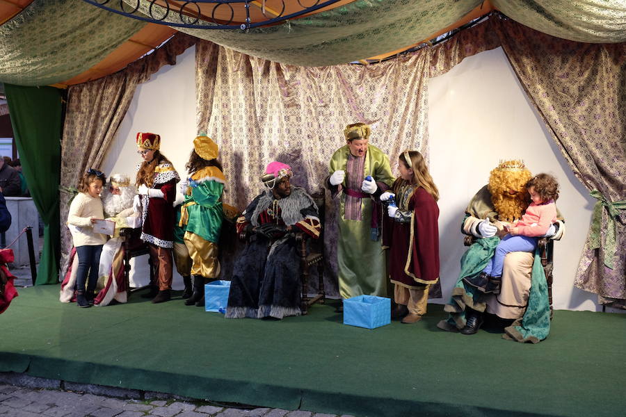 Los Reyes Magos visitan Zafra para recoger los deseos de los niños