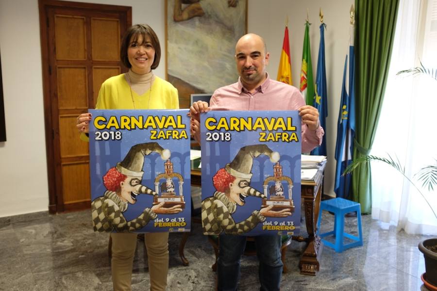 Toro y Martínez con el cartel 