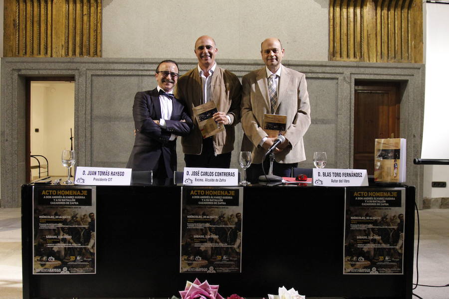 Presentada la publicación D. Andrés Álvarez Guerra y su batallón "Cazadores de Zafra"