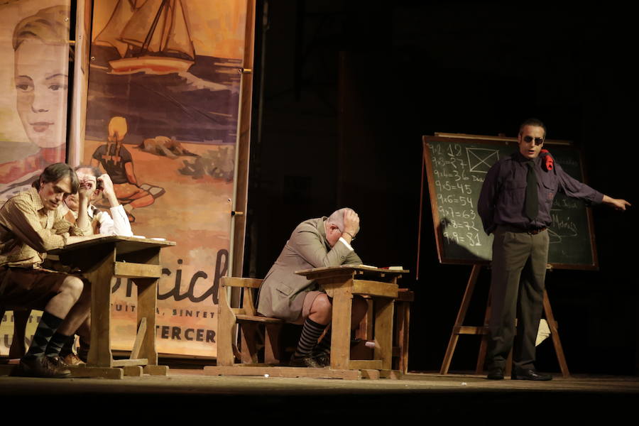 El II Festival “La Plaza con Humor” cierra su edición con “La Escuela de Don Ponciano"