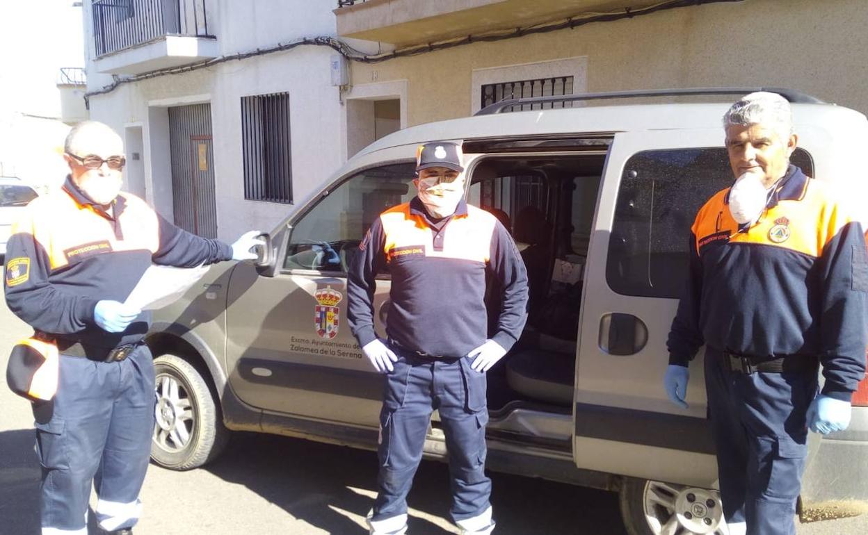Voluntarios de protección civil 