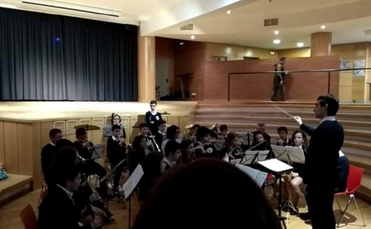 Los integrantes de la Banda de Música dejan las clases virtuales «por imposibles»