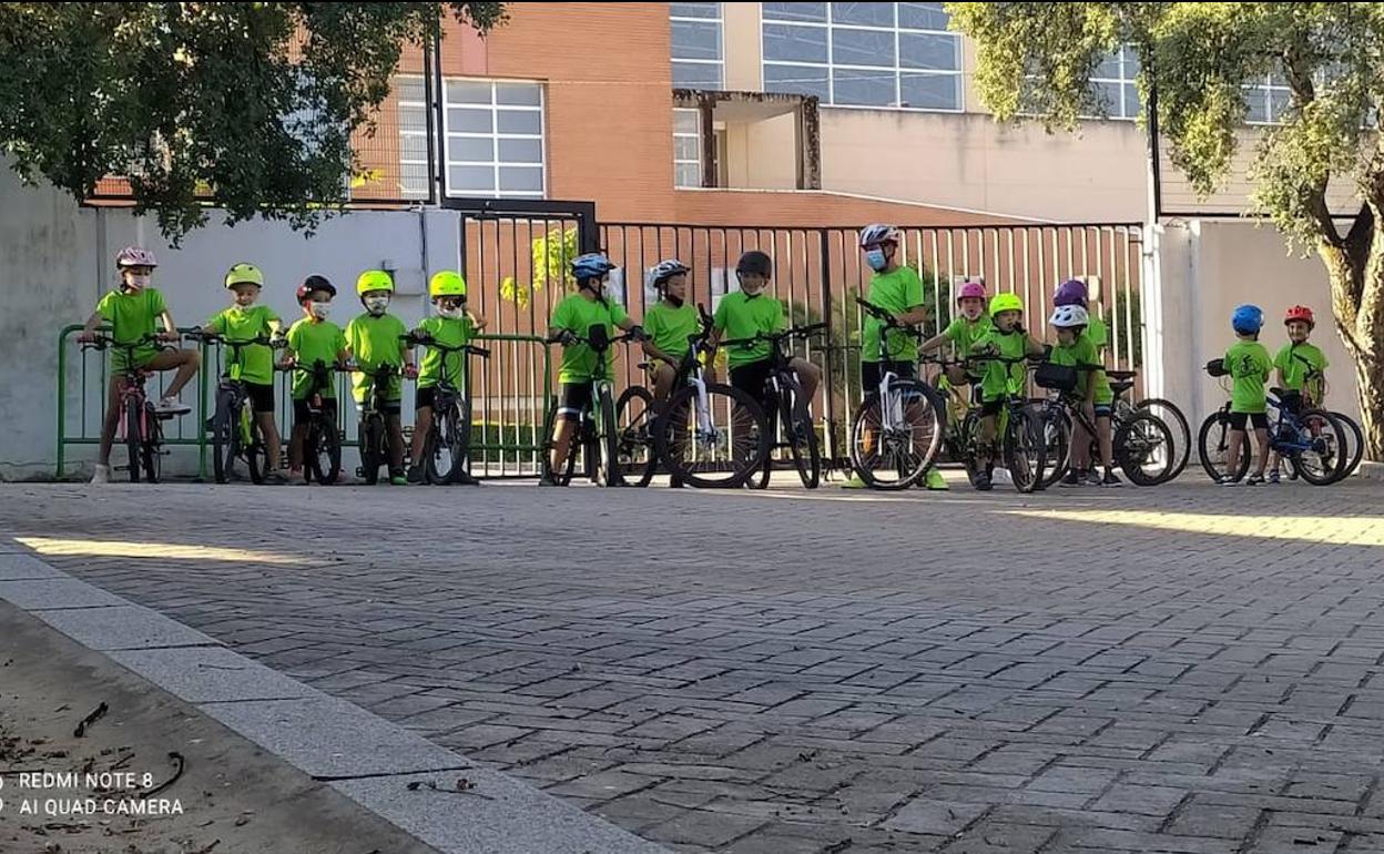 Alumnos del I Taller de Ciclismo 
