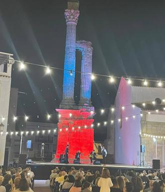 Espectáculo flamenco 'Pellizco', a cargo de Carmen Pérez y su profesor Andrés Malpica