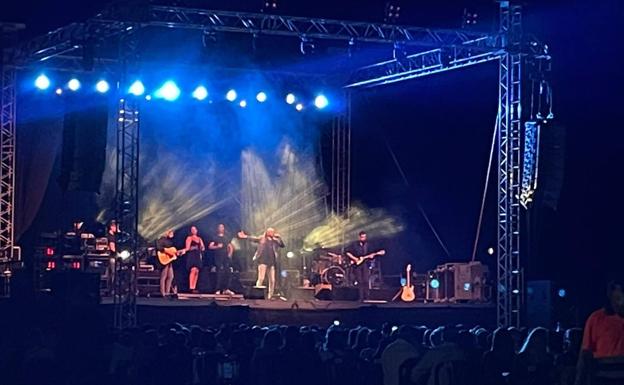 El Arrebato en concierto en el Eusebio Mata 