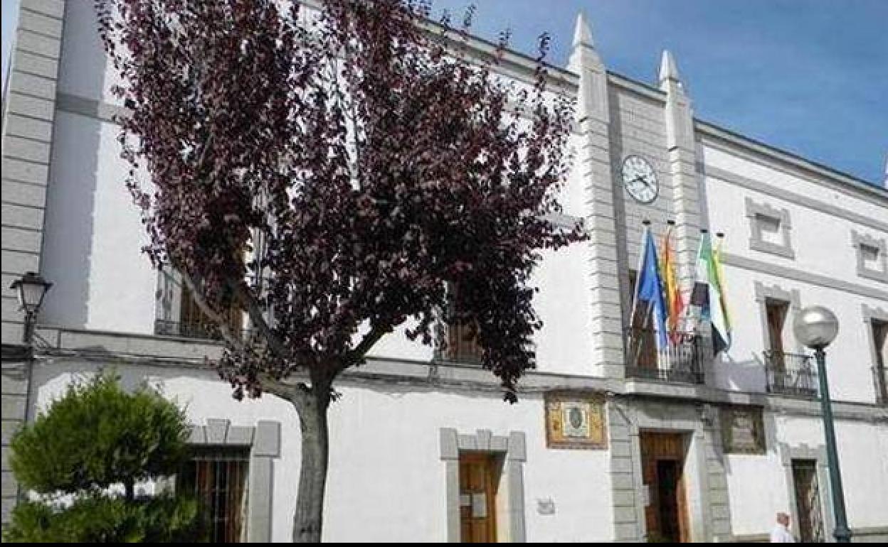 El Ayuntamiento informa de la obligatoriedad de la limpieza de solares