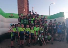 Foto de familia tras la prueba.