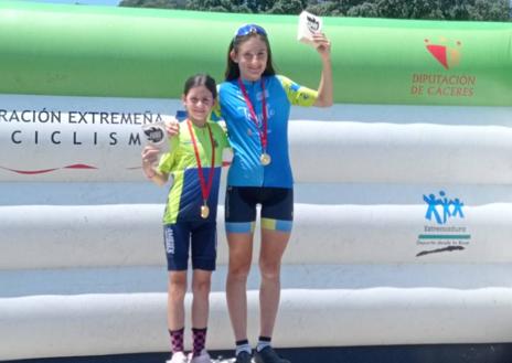 Imagen secundaria 1 -  Segundo puesto en alevín femenino. 