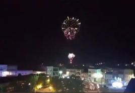 Fuegos artificales en Zalamea de la Serena. Imagen de archivo.