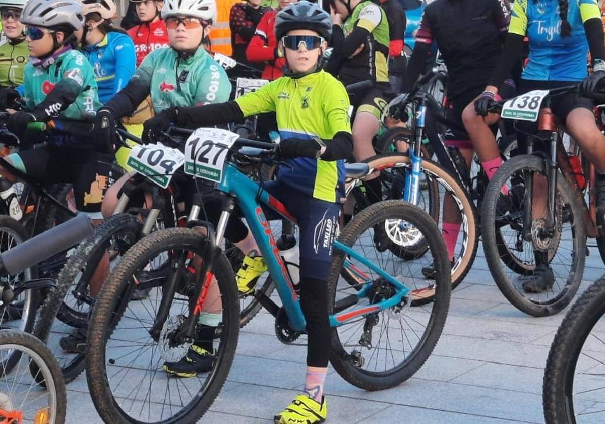 Imagen principal - Alba García estuvo en la Ruta BTT Femenina de Quintana de la Serena