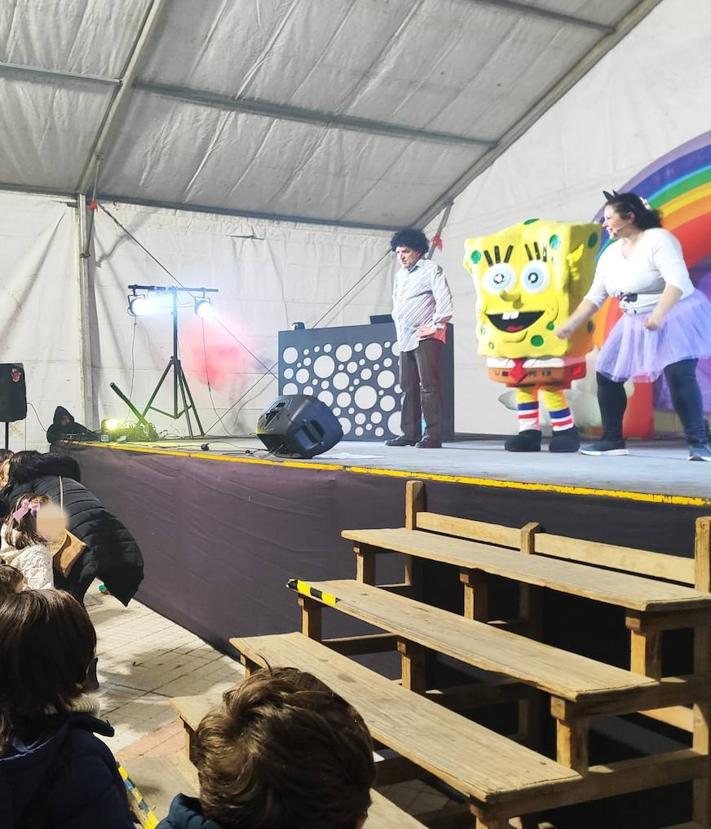 Imagen secundaria 2 - Los pequeños ilipenses disfrutaron de sus Campanadas Infantiles