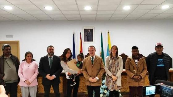 Se entregan tres viviendas sociales a tres familias ilipenses