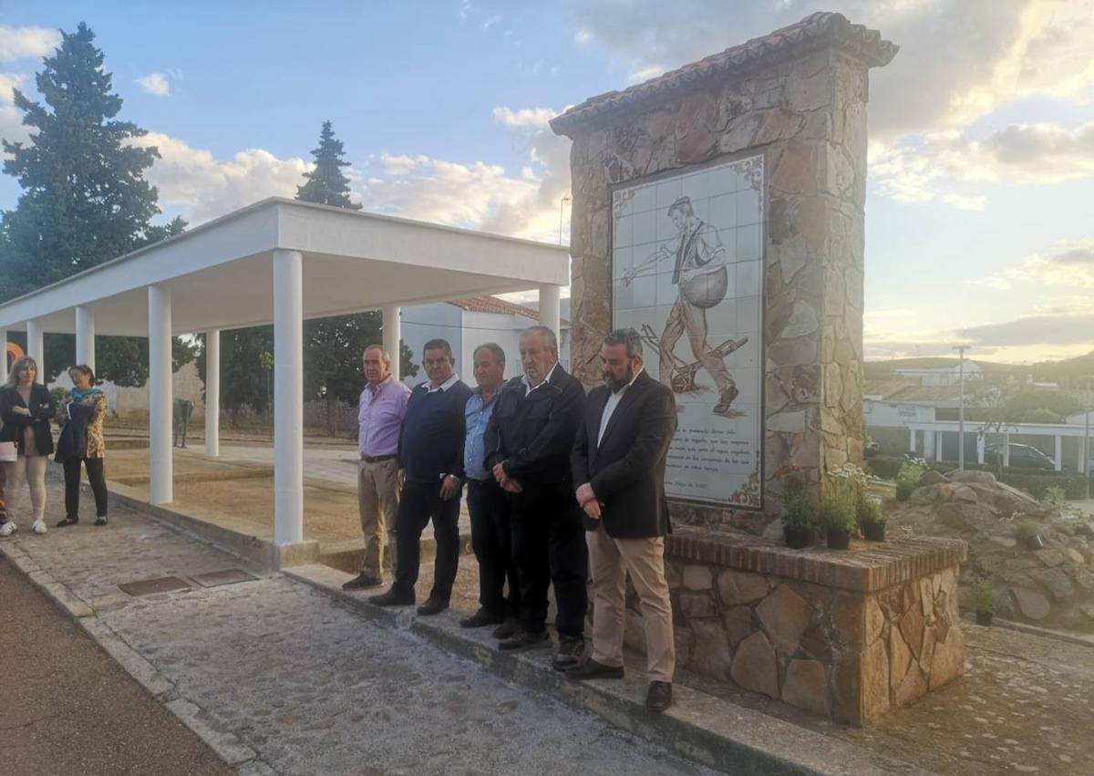 Imagen secundaria 1 - Zalamea ha disfrutado un año más de su Romería de San Isidro