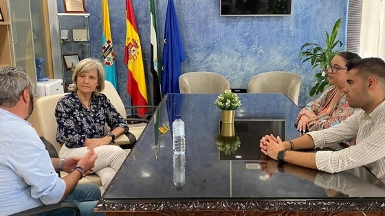 La Consejera de Cultura, Turismo, Jóvenes y Deportes visita Zalamea