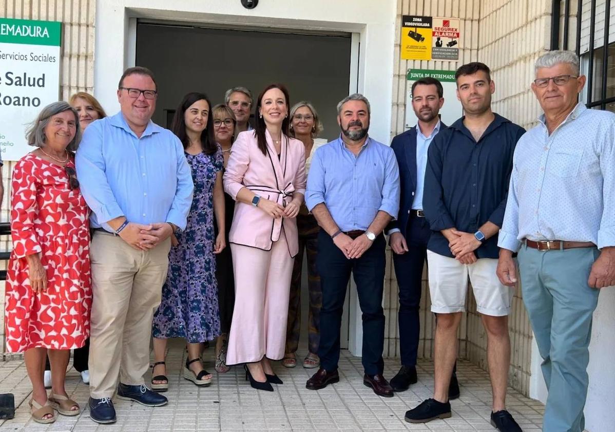 Imagen principal - Visita al Centro de Salud ilipense.