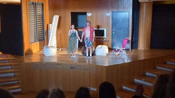 Suripanta Teatro conquistó a los ilipenses con su obra 'De vacaciones'