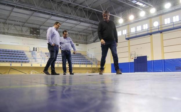 Deportes anuncia para abril la renovación de la pista del Pabellón