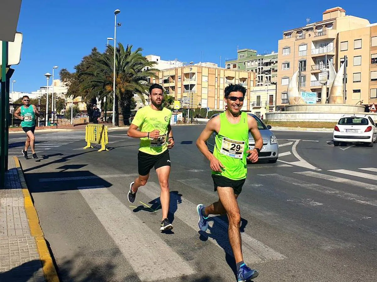 Organizada por el Ayuntamiento, esta duodécima edición ha contado con la presencia de Sandía Fashion para refrescar a los corredores, Atmosfera Sport y Sano, entre otros