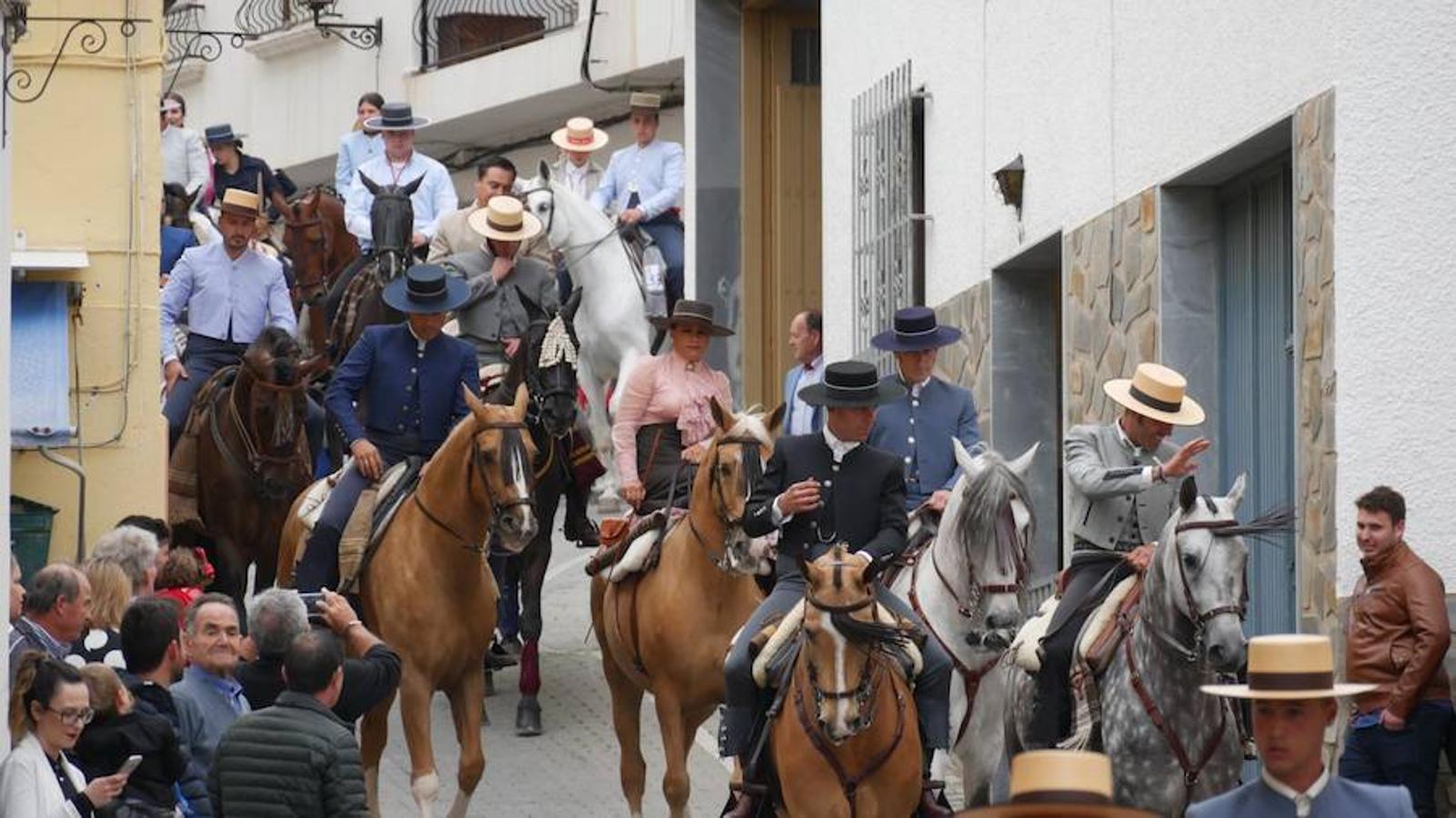 Los abderitanos se echan a la calle para celebrar el día grande del patrón de los agricultores y ganaderos