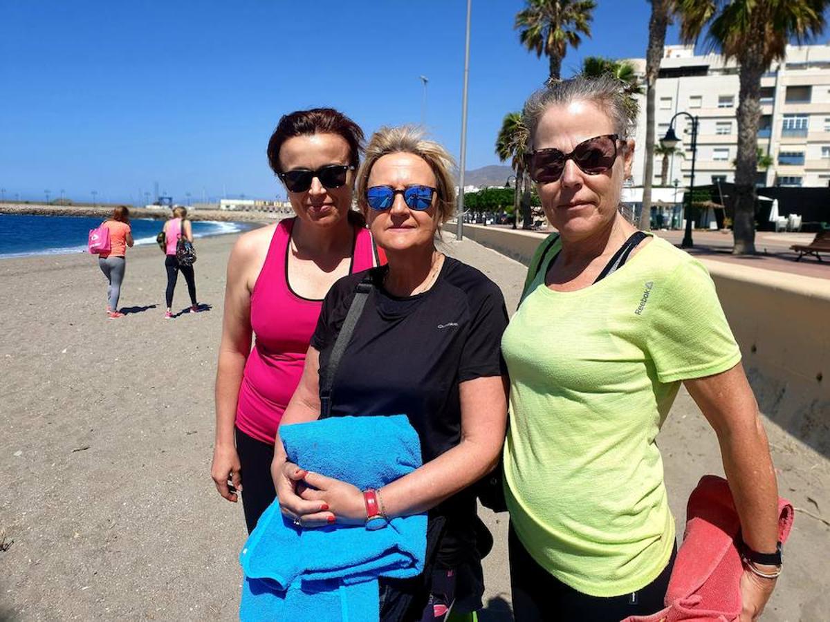 El yoga se integra en la Semana de Salud de Adra, que continúa hoy con una carrera popular y termina el domingo con una ruta de senderismo