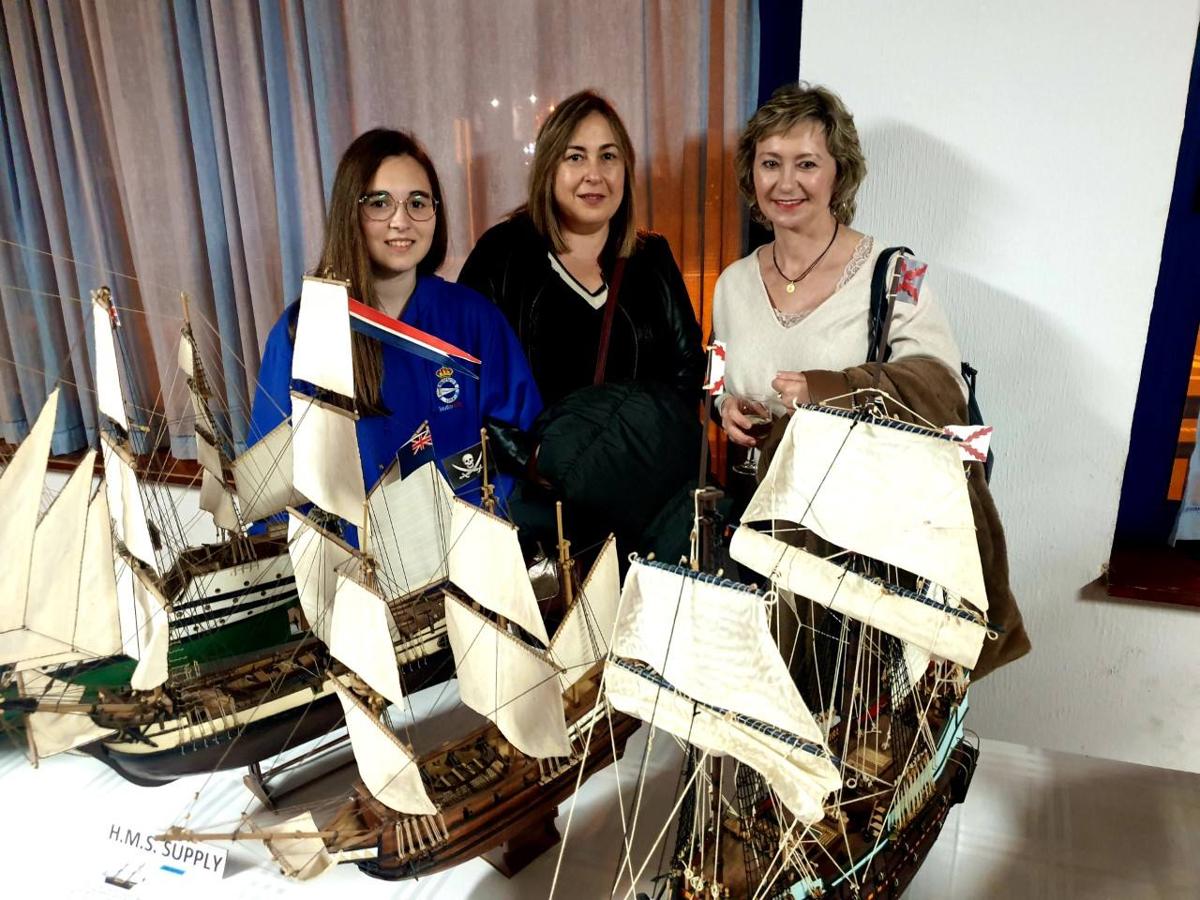Fotos: El Juan Sebastián Elcano 'regresa' a Adra en forma de exposición