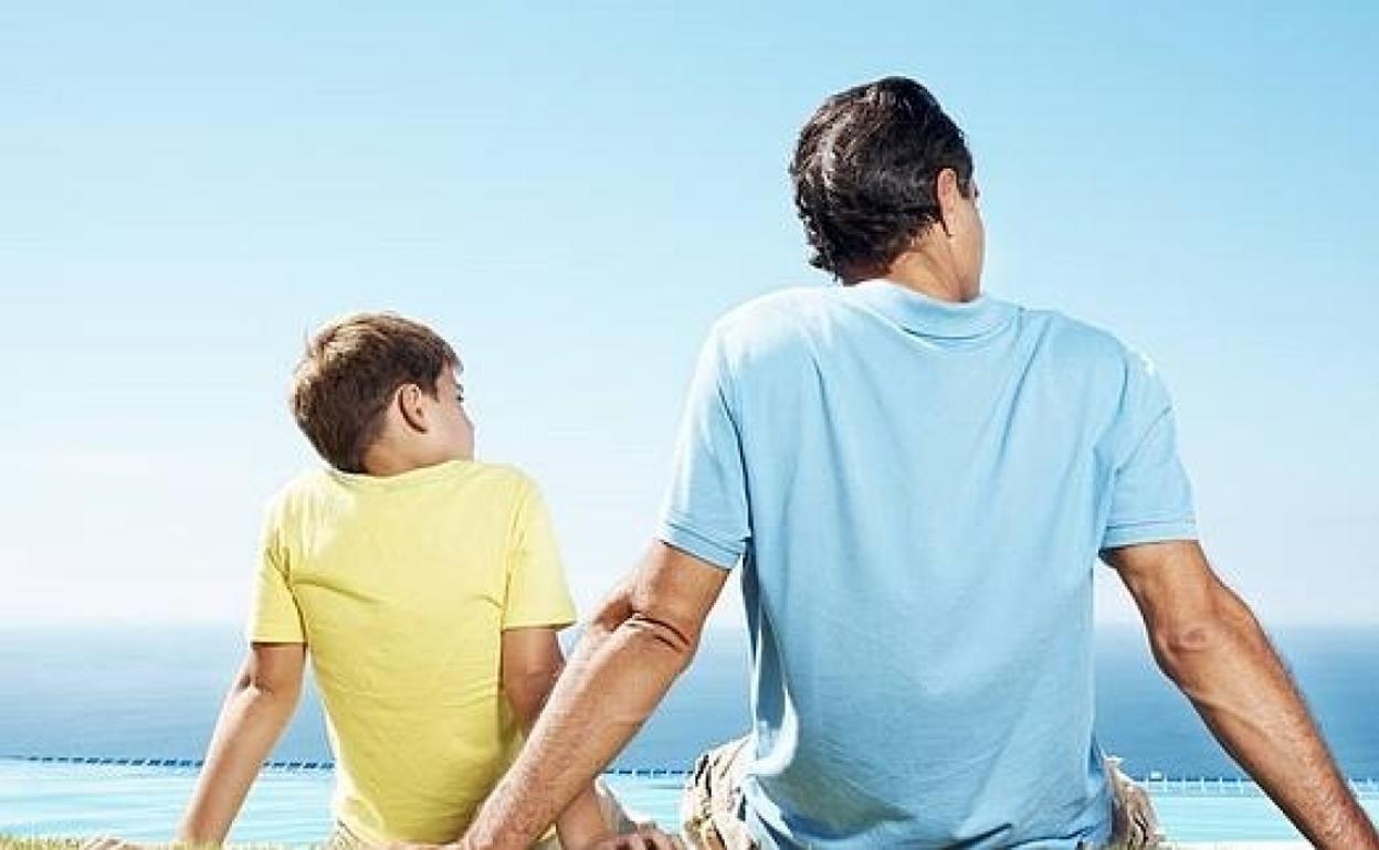 El comercio de Adra sortea 300 euros por el Día del Padre