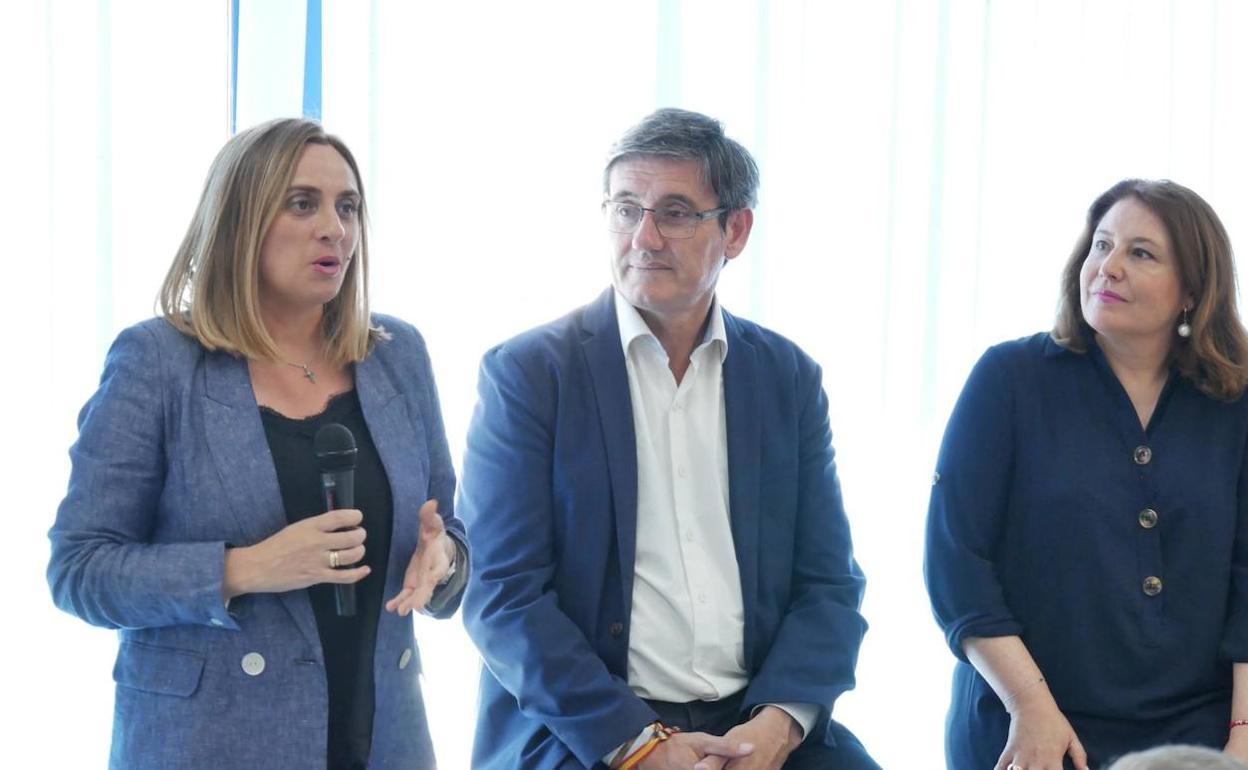 Marifrán Carazo, Manuel Cortés y Carmen Crespo. 